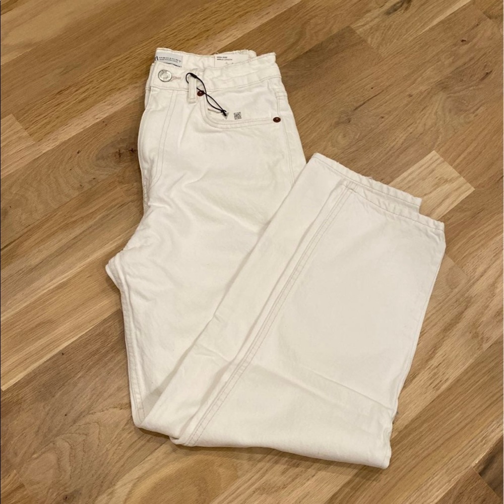 Zara Mom Fit Jeans